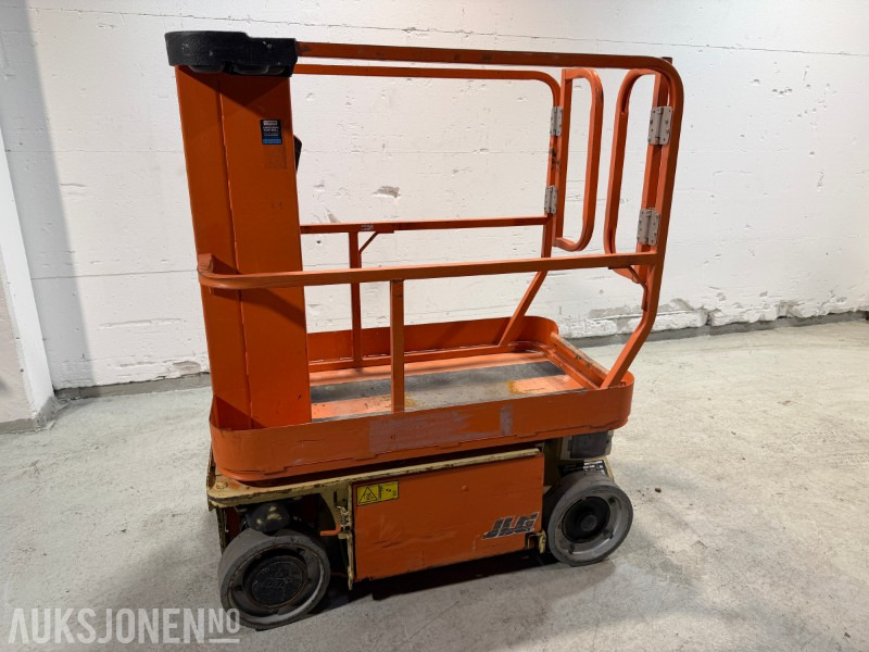 2007 JLG 1230ES Elektrisk mastelift med 5,6 m arbeidshøyde - Platform pengangkat: gambar 1 2007 JLG 1230ES Elektrisk mastelift med 5,6 m arbeidshøyde - Platform pengangkat: gambar 1