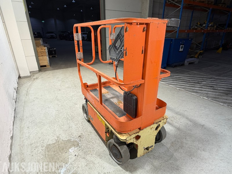 2007 JLG 1230ES Elektrisk mastelift med 5,6 m arbeidshøyde - Platform pengangkat: gambar 3 2007 JLG 1230ES Elektrisk mastelift med 5,6 m arbeidshøyde - Platform pengangkat: gambar 3