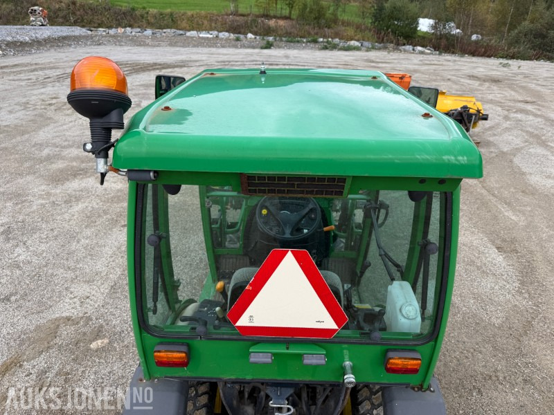 2007 John Deere 2320 Minitraktor / Kompakttraktor 2316 timer. Mykje ekstrautstyr - Traktor: gambar 5 2007 John Deere 2320 Minitraktor / Kompakttraktor 2316 timer. Mykje ekstrautstyr - Traktor: gambar 5