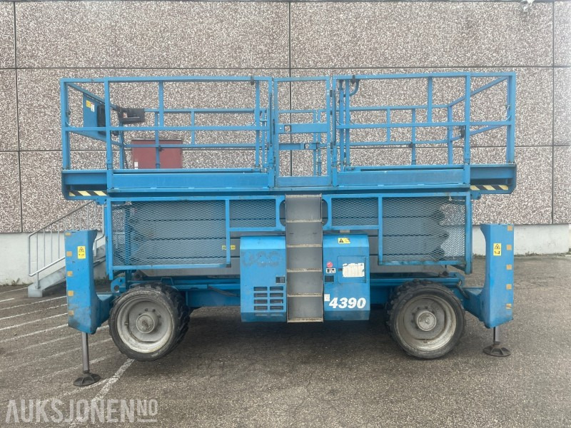 2008 Genie GS4390 - 15m dieseldrevet sakselift - Platform pengangkat: gambar 3 2008 Genie GS4390 - 15m dieseldrevet sakselift - Platform pengangkat: gambar 3
