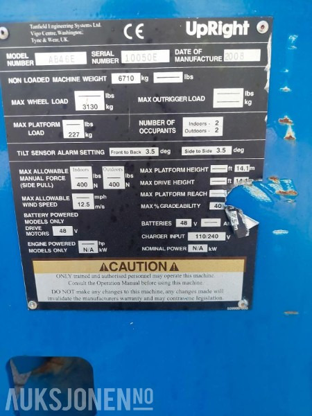 2008 UpRight AB46E bomlift med knekkarm - Arbeidshøyde 16,1 m. - Vekt: 6 700 kg - Timer: 217! - Platform pengangkat: gambar 5 2008 UpRight AB46E bomlift med knekkarm - Arbeidshøyde 16,1 m. - Vekt: 6 700 kg - Timer: 217! - Platform pengangkat: gambar 5