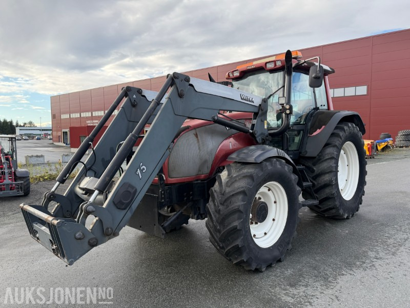 2008 Valtra T-180 Traktor med frontlaster / 1362 timer - Traktor: gambar 1 2008 Valtra T-180 Traktor med frontlaster / 1362 timer - Traktor: gambar 1
