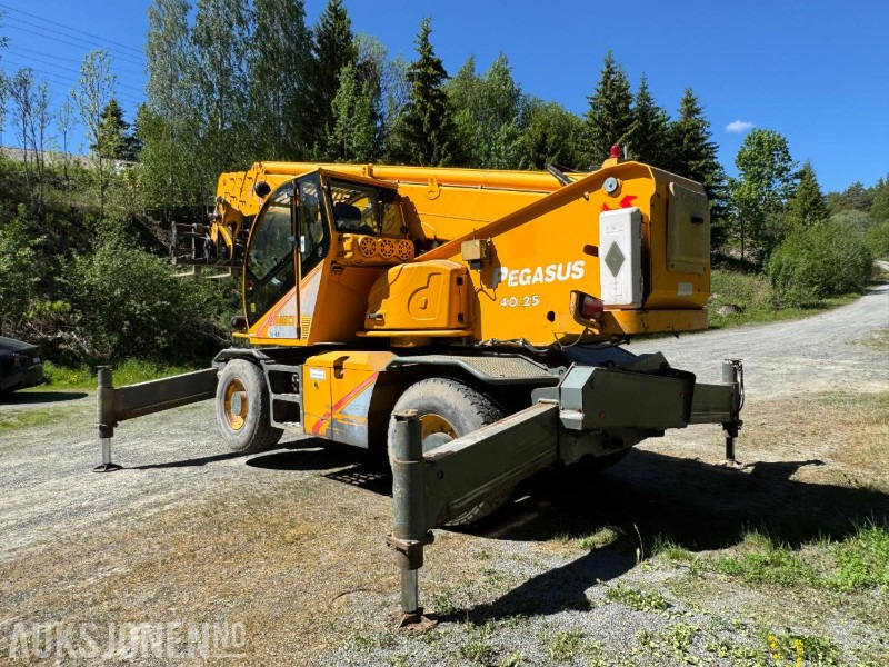 2009 Dieci Pegasus 40.25 rundtomsvingende teleskoptruck med kurv / vinsj / pallegaffler - Telehandler: gambar 3 2009 Dieci Pegasus 40.25 rundtomsvingende teleskoptruck med kurv / vinsj / pallegaffler - Telehandler: gambar 3