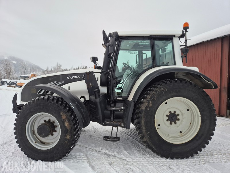 2009 Valtra T202 Direct Jubileum, laster, 50 km/t - Traktor: gambar 2 2009 Valtra T202 Direct Jubileum, laster, 50 km/t - Traktor: gambar 2