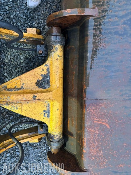 Wheel loader 2010 CAT 906H HJULLASTER. 1596TIMER. SKUFFE. TELLEFSDAL VPL PLOG. HOLMS FEIEKOST. CAT PALLEGAFFLER: gambar 33 Wheel loader 2010 CAT 906H HJULLASTER. 1596TIMER. SKUFFE. TELLEFSDAL VPL PLOG. HOLMS FEIEKOST. CAT PALLEGAFFLER: gambar 33