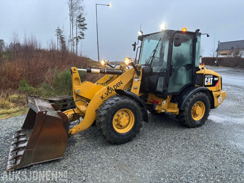 Wheel loader 2010 CAT 906H HJULLASTER. 1596TIMER. SKUFFE. TELLEFSDAL VPL PLOG. HOLMS FEIEKOST. CAT PALLEGAFFLER: gambar 10 Wheel loader 2010 CAT 906H HJULLASTER. 1596TIMER. SKUFFE. TELLEFSDAL VPL PLOG. HOLMS FEIEKOST. CAT PALLEGAFFLER: gambar 10