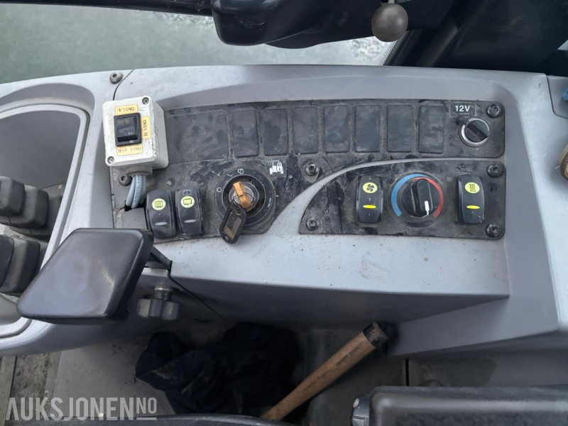 Wheel loader 2010 CAT 906H HJULLASTER. 1596TIMER. SKUFFE. TELLEFSDAL VPL PLOG. HOLMS FEIEKOST. CAT PALLEGAFFLER: gambar 16 Wheel loader 2010 CAT 906H HJULLASTER. 1596TIMER. SKUFFE. TELLEFSDAL VPL PLOG. HOLMS FEIEKOST. CAT PALLEGAFFLER: gambar 16