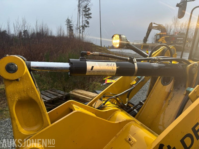 Wheel loader 2010 CAT 906H HJULLASTER. 1596TIMER. SKUFFE. TELLEFSDAL VPL PLOG. HOLMS FEIEKOST. CAT PALLEGAFFLER: gambar 24 Wheel loader 2010 CAT 906H HJULLASTER. 1596TIMER. SKUFFE. TELLEFSDAL VPL PLOG. HOLMS FEIEKOST. CAT PALLEGAFFLER: gambar 24