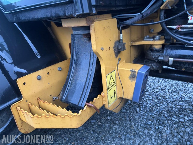 Wheel loader 2010 CAT 906H HJULLASTER. 1596TIMER. SKUFFE. TELLEFSDAL VPL PLOG. HOLMS FEIEKOST. CAT PALLEGAFFLER: gambar 40 Wheel loader 2010 CAT 906H HJULLASTER. 1596TIMER. SKUFFE. TELLEFSDAL VPL PLOG. HOLMS FEIEKOST. CAT PALLEGAFFLER: gambar 40