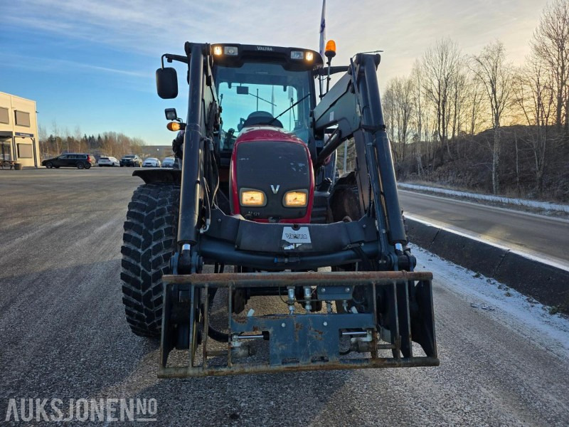 2010 VALTRA N121 HITECH MED FRONTLASTER 50KMT - Traktor: gambar 2 2010 VALTRA N121 HITECH MED FRONTLASTER 50KMT - Traktor: gambar 2