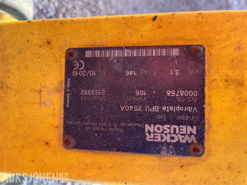 2010 Wacker Neuson 2540 vibroplate - Roller: gambar 4 2010 Wacker Neuson 2540 vibroplate - Roller: gambar 4