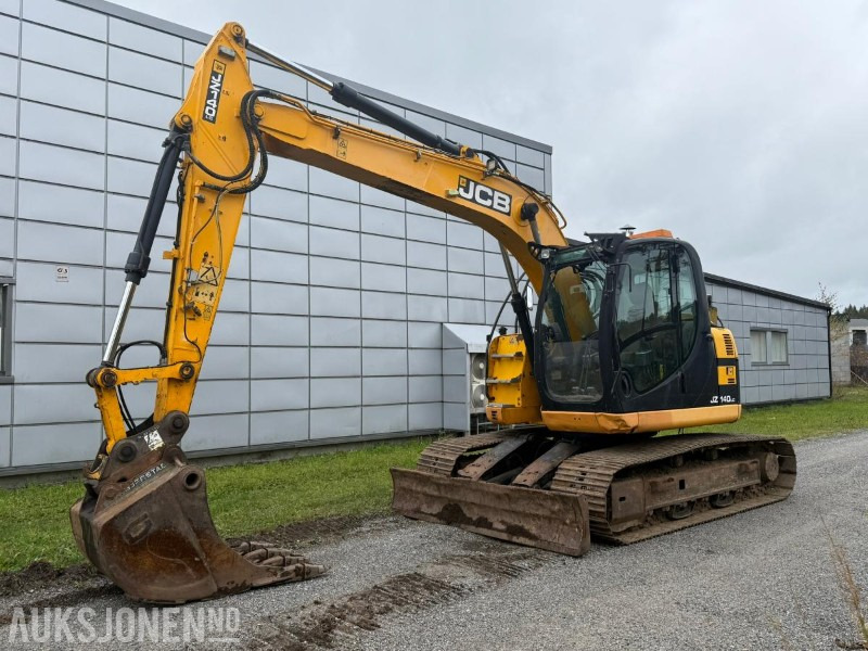 2012 JCB JZ140LCD Gravemaskin m/ Gjerstad Graveskuff - Ekskavator: gambar 1 2012 JCB JZ140LCD Gravemaskin m/ Gjerstad Graveskuff - Ekskavator: gambar 1