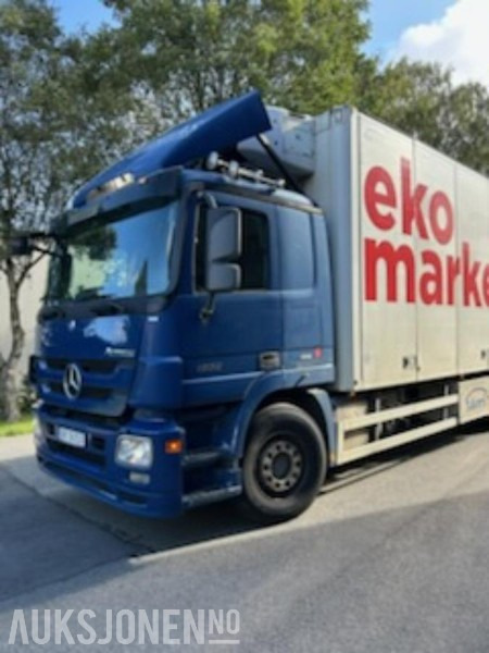 2012 Mercedes-Benz ACTROS skapbil/thermo med frys - Bilen har full service historikk - 573000 km. - Truk box: gambar 1 2012 Mercedes-Benz ACTROS skapbil/thermo med frys - Bilen har full service historikk - 573000 km. - Truk box: gambar 1