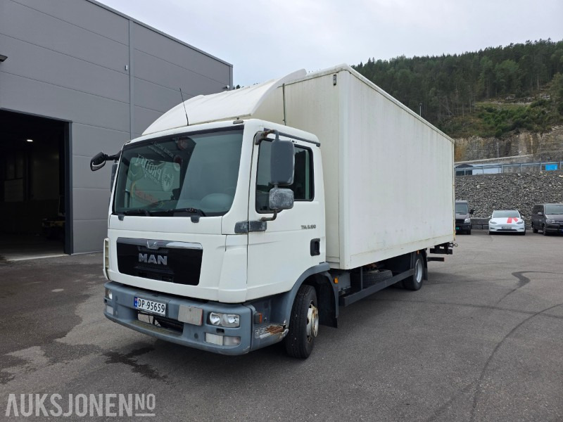 2013 MAN TGL 8.180 - 3 seter - EURO5T - Cruisekontroll - Totalvekt 7490 kg - Truk box: gambar 1 2013 MAN TGL 8.180 - 3 seter - EURO5T - Cruisekontroll - Totalvekt 7490 kg - Truk box: gambar 1