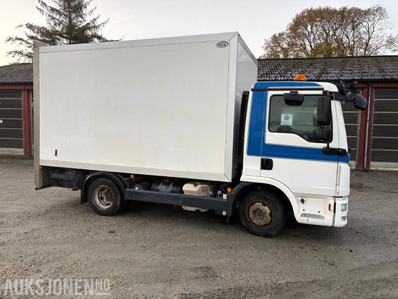 2013 MAN TGL8 220 4X2 Euro6T 3 seter servicevogn C1-reg. - Truk box: gambar 5 2013 MAN TGL8 220 4X2 Euro6T 3 seter servicevogn C1-reg. - Truk box: gambar 5