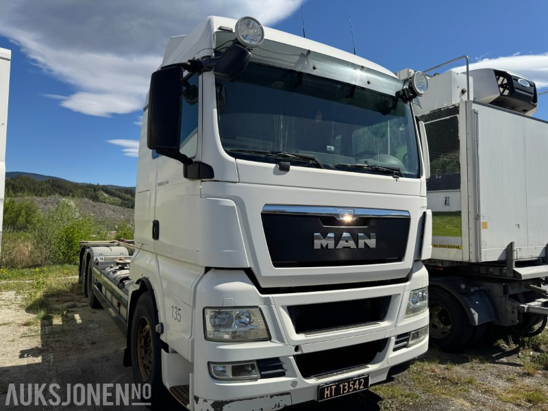 2013 MAN TGX 26.480 chassis med containerfester - Pengangkut kontainer/ Container truck: gambar 2 2013 MAN TGX 26.480 chassis med containerfester - Pengangkut kontainer/ Container truck: gambar 2