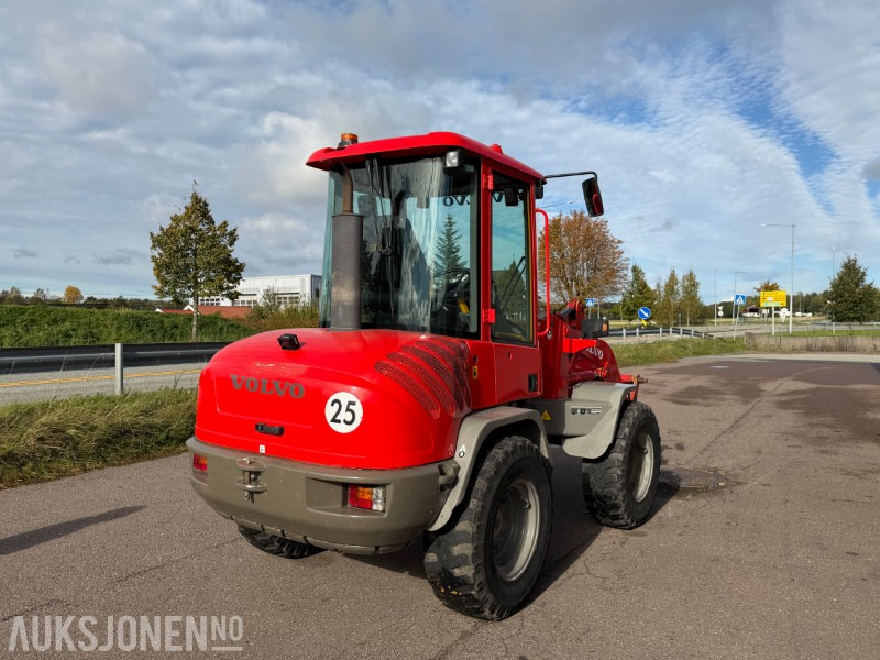 2013 Volvo L30B-Z7X Hjullaster - 6650kg - Ryggekamera - Universalskuff - Pallegafler - Wheel loader: gambar 5 2013 Volvo L30B-Z7X Hjullaster - 6650kg - Ryggekamera - Universalskuff - Pallegafler - Wheel loader: gambar 5