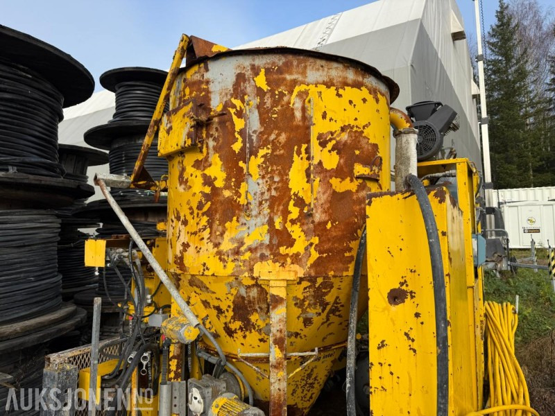 Membangun inventaris 2014 Atlas Copco Unigrout Rig Smart M2 E45 / Injeksjonsplattform: gambar 14 Membangun inventaris 2014 Atlas Copco Unigrout Rig Smart M2 E45 / Injeksjonsplattform: gambar 14