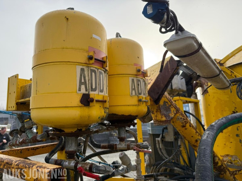 Membangun inventaris 2014 Atlas Copco Unigrout Rig Smart M2 E45 / Injeksjonsplattform: gambar 10 Membangun inventaris 2014 Atlas Copco Unigrout Rig Smart M2 E45 / Injeksjonsplattform: gambar 10