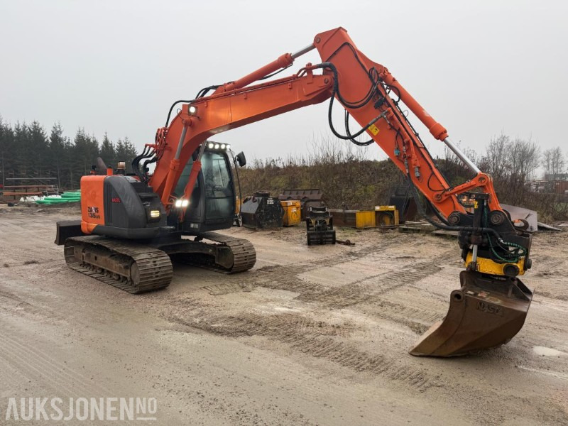 2014 Hitachi Zaxis 135us BELTEGRAVER ENGCON TILTROTATOR SERVICEHISTORIKK SENTRALSMØRING 2 SKUFFER - Ekskavator: gambar 2 2014 Hitachi Zaxis 135us BELTEGRAVER ENGCON TILTROTATOR SERVICEHISTORIKK SENTRALSMØRING 2 SKUFFER - Ekskavator: gambar 2