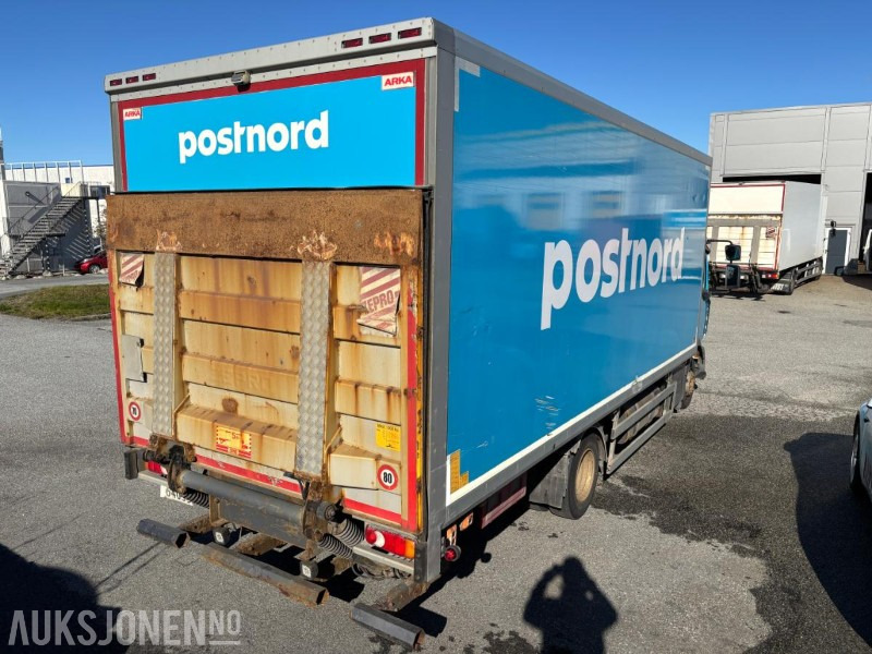 2015 Renault Trucks D12. Skapbil med bakløfter. - Truk box: gambar 5 2015 Renault Trucks D12. Skapbil med bakløfter. - Truk box: gambar 5