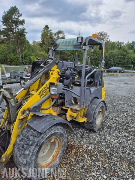 2015 Wacker Neuson WL 25 hjullaster med kost og skuff - Skid steer: gambar 1 2015 Wacker Neuson WL 25 hjullaster med kost og skuff - Skid steer: gambar 1
