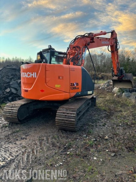 2016 Hitachi ZX135US-58 Beltegraver - Rotortilt - 3 skuffer - Ekskavator: gambar 2 2016 Hitachi ZX135US-58 Beltegraver - Rotortilt - 3 skuffer - Ekskavator: gambar 2