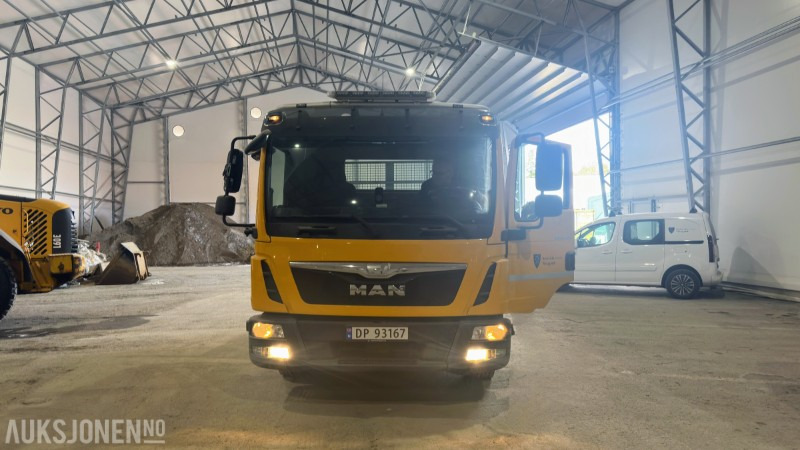 2016 MAN TGL 12.220 4X2 Lastebil med plan | 3-veis tipp | Kun 32 163 km | EU-godkjent til 02/2026 - Truk flatbed: gambar 2 2016 MAN TGL 12.220 4X2 Lastebil med plan | 3-veis tipp | Kun 32 163 km | EU-godkjent til 02/2026 - Truk flatbed: gambar 2