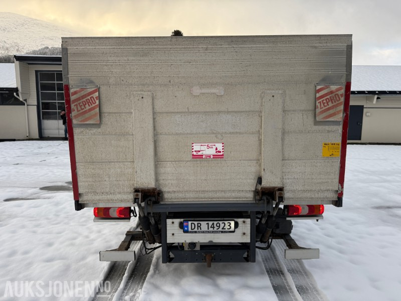 2016 Mercedes-Benz Atego 816 planbil med Zepro løftelem - C1 førarkort - Eu godkjent - Truk flatbed: gambar 4 2016 Mercedes-Benz Atego 816 planbil med Zepro løftelem - C1 førarkort - Eu godkjent - Truk flatbed: gambar 4