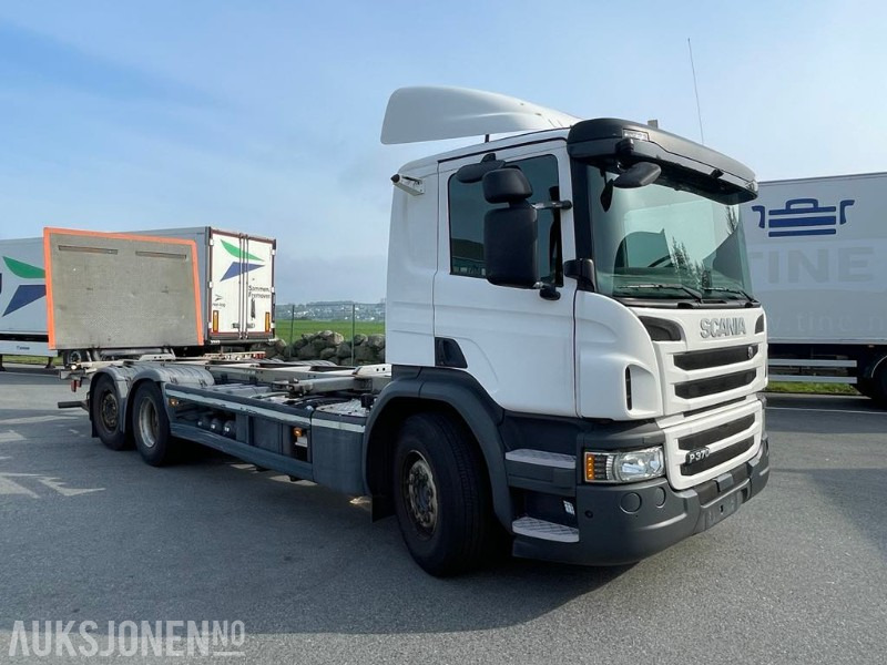 2016 Scania P370 LB6x2 lastebil med lift/løftebord - 3-akslet - Kamera - 208601 km. - Pengangkut kontainer/ Container truck: gambar 5 2016 Scania P370 LB6x2 lastebil med lift/løftebord - 3-akslet - Kamera - 208601 km. - Pengangkut kontainer/ Container truck: gambar 5