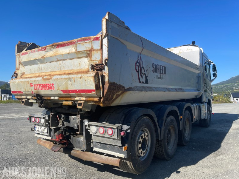 2016 Volvo FH16 FH750 8x4 tippbil - Truk jungkit: gambar 4 2016 Volvo FH16 FH750 8x4 tippbil - Truk jungkit: gambar 4