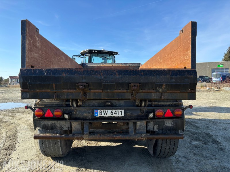 2018 Claas Axion 830 MED GIGANT Dumper Henger. Skjær og Strøer - Traktor: gambar 4 2018 Claas Axion 830 MED GIGANT Dumper Henger. Skjær og Strøer - Traktor: gambar 4
