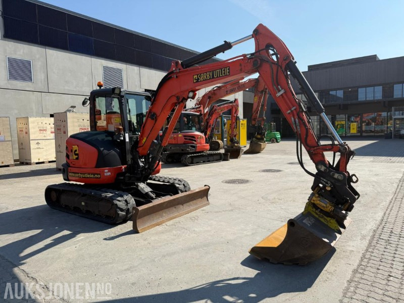 2018 Kubota U55-4 BELTEGRAVER ENGCON ROTOTILT 2 SKUFFER SERVICEHISTORIKK SENTRALSMØRING - Ekskavator: gambar 2 2018 Kubota U55-4 BELTEGRAVER ENGCON ROTOTILT 2 SKUFFER SERVICEHISTORIKK SENTRALSMØRING - Ekskavator: gambar 2