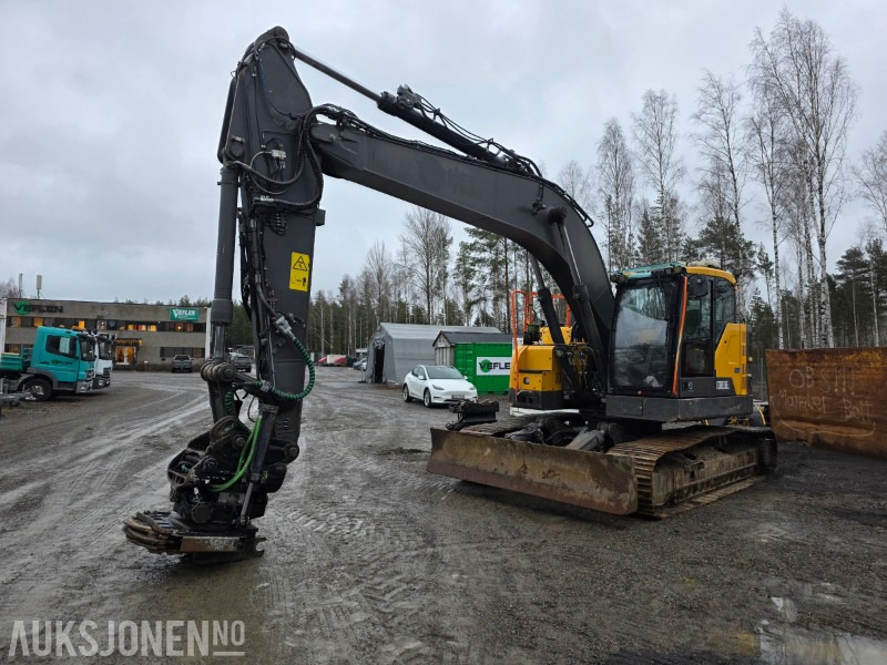 2018 Volvo ECR235EL 27 T gravemaskin rototilt med grip 7876 Timer - Ekskavator: gambar 1 2018 Volvo ECR235EL 27 T gravemaskin rototilt med grip 7876 Timer - Ekskavator: gambar 1
