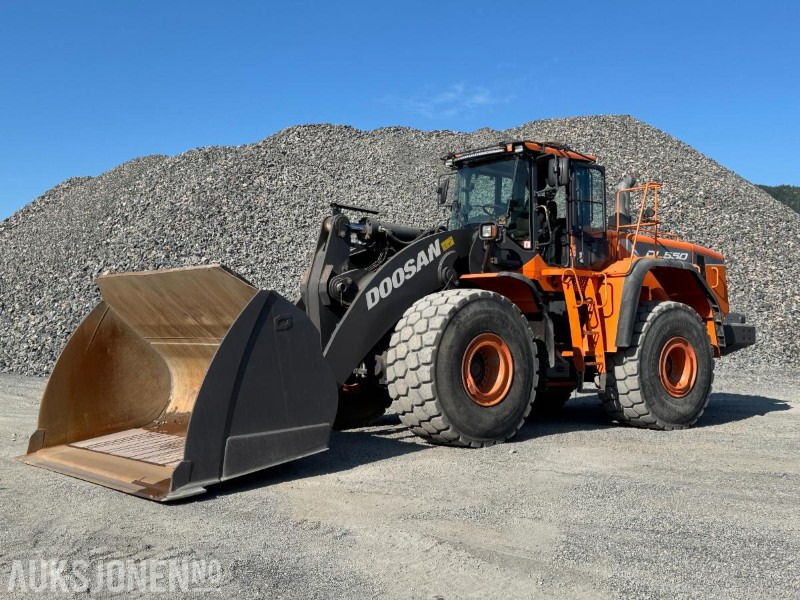 2019 Doosan DL550-5 hjullaster med skuffe / Spakstyring / Loadtronic vekt - Wheel loader: gambar 1 2019 Doosan DL550-5 hjullaster med skuffe / Spakstyring / Loadtronic vekt - Wheel loader: gambar 1