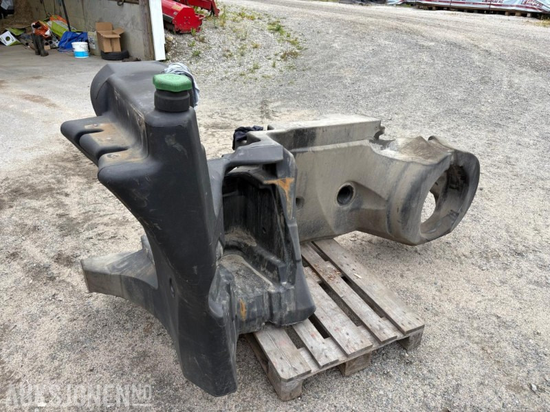 2020 Dieseltank til John Deere 6215 - Traktor: gambar 1 2020 Dieseltank til John Deere 6215 - Traktor: gambar 1