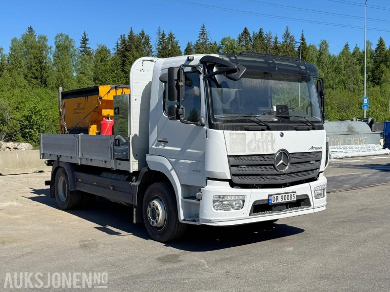 2021 Mercedes-Benz Atego 1530 lappebil/asfaltcontainer/hengsrød plan/adaptiv cruisecontrol/kamera - Truk flatbed: gambar 3 2021 Mercedes-Benz Atego 1530 lappebil/asfaltcontainer/hengsrød plan/adaptiv cruisecontrol/kamera - Truk flatbed: gambar 3