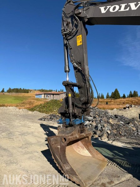 Ekskavator 2022 Volvo EC220EL BELTEGRAVER ROTOTILT SERVICEHISTORIKK: gambar 11