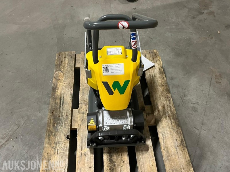2022 Wacker Neuson vibroplate - Aps1030e - Roller: gambar 4 2022 Wacker Neuson vibroplate - Aps1030e - Roller: gambar 4