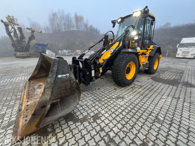 2023 JCB 413S S5 AG. BM HK, skuff og gafler - Wheel loader: gambar 1 2023 JCB 413S S5 AG. BM HK, skuff og gafler - Wheel loader: gambar 1