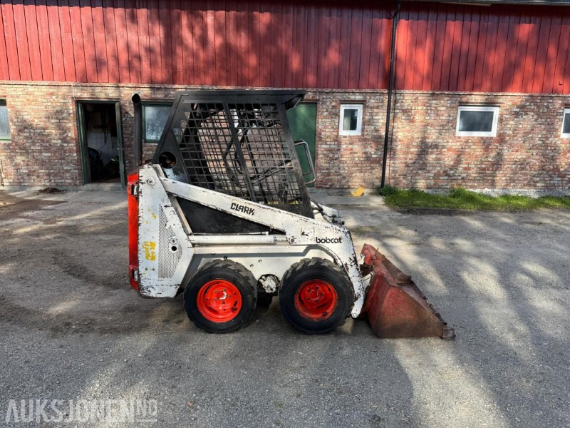 Bobcat Kompaktlaster med skuffe - Skid steer: gambar 4 Bobcat Kompaktlaster med skuffe - Skid steer: gambar 4