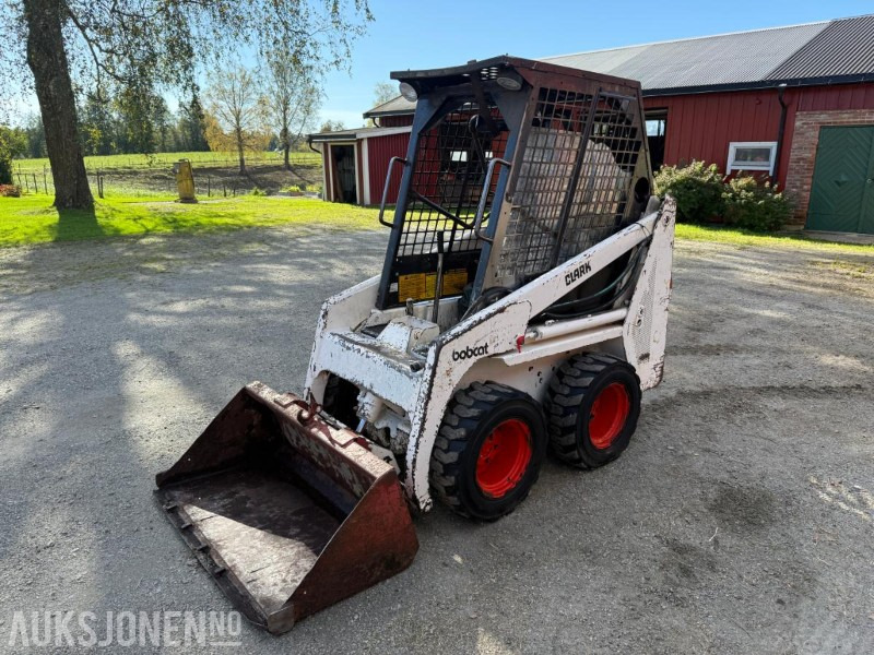Bobcat Kompaktlaster med skuffe - Skid steer: gambar 1 Bobcat Kompaktlaster med skuffe - Skid steer: gambar 1