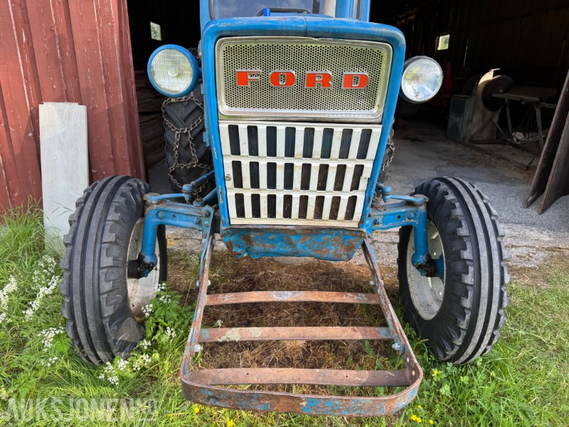 DØDSBO FRA SMÅBRUK MED 1970 FORD 3000, MASSE UTSTYR OG VERKSTEDSUTSTYR - Traktor: gambar 4 DØDSBO FRA SMÅBRUK MED 1970 FORD 3000, MASSE UTSTYR OG VERKSTEDSUTSTYR - Traktor: gambar 4