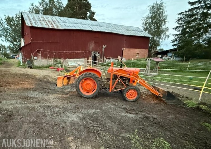 Fiat 411r med bakmontert skjær og frontlaster - Traktor: gambar 5 Fiat 411r med bakmontert skjær og frontlaster - Traktor: gambar 5