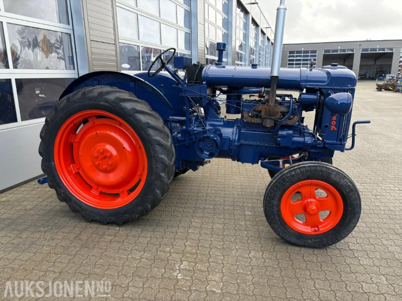 Ford Fordson-Stegamajor E27N - Traktor: gambar 5 Ford Fordson-Stegamajor E27N - Traktor: gambar 5