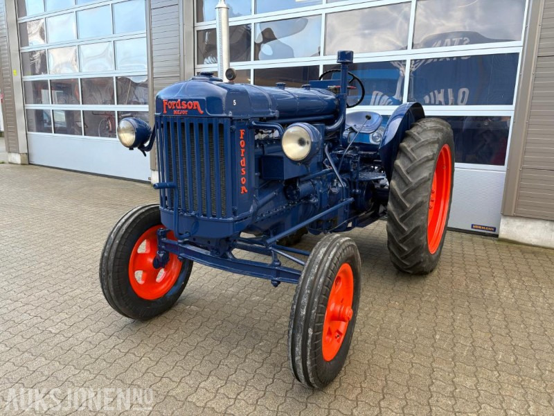 Ford Fordson-Stegamajor E27N - Traktor: gambar 1 Ford Fordson-Stegamajor E27N - Traktor: gambar 1