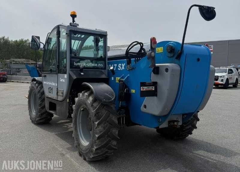 Genie GTH-4017 SX - Teleskoptruck - 4x4 med firehjulssving - Skuffe og pallegafler med hydraulisk bredding - Telehandler: gambar 3 Genie GTH-4017 SX - Teleskoptruck - 4x4 med firehjulssving - Skuffe og pallegafler med hydraulisk bredding - Telehandler: gambar 3