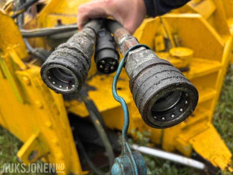 Hydraulisk U-plog med Volvo BM Feste. 6m bred i utstrakt posisjon - Wheel loader: gambar 5 Hydraulisk U-plog med Volvo BM Feste. 6m bred i utstrakt posisjon - Wheel loader: gambar 5