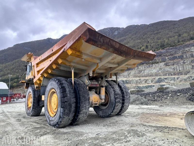 Komatsu HD 785-5 Tipptruck - Tempat sampah: gambar 4 Komatsu HD 785-5 Tipptruck - Tempat sampah: gambar 4