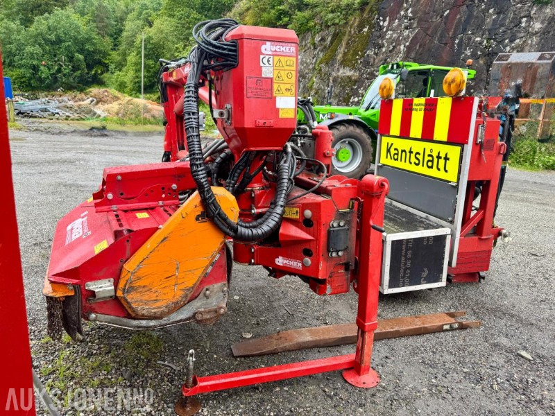 2012 Dücker DUA 800 - Kantklipper m/Hydraulikk Pumpe & Tank - Styretablå - Lampiran untuk Peralatan konstruksi: gambar 1 2012 Dücker DUA 800 - Kantklipper m/Hydraulikk Pumpe & Tank - Styretablå - Lampiran untuk Peralatan konstruksi: gambar 1